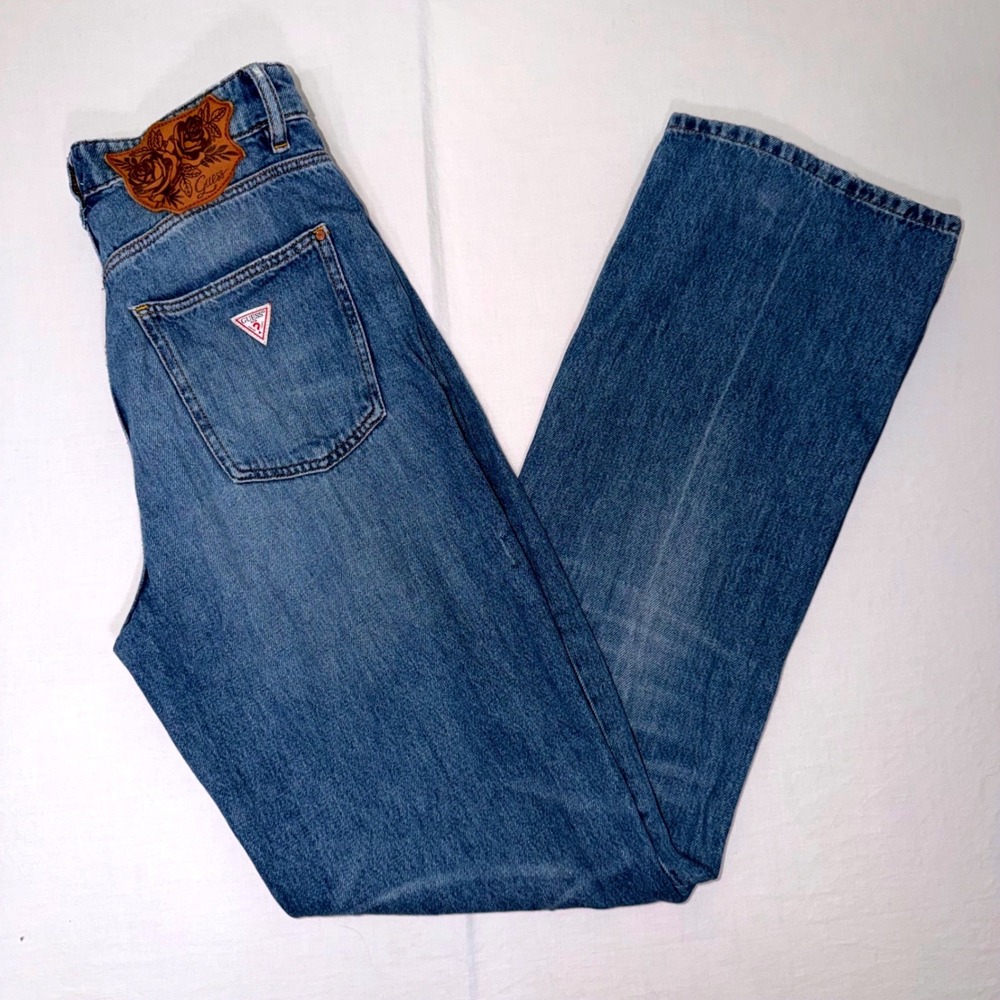 GUESS Jeans Women 28x33 Blue High Rise Straight Leg 80s Style Rose Patch Cotton